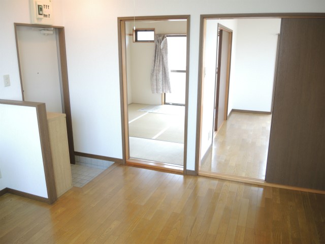 イーストハイツ 玄関