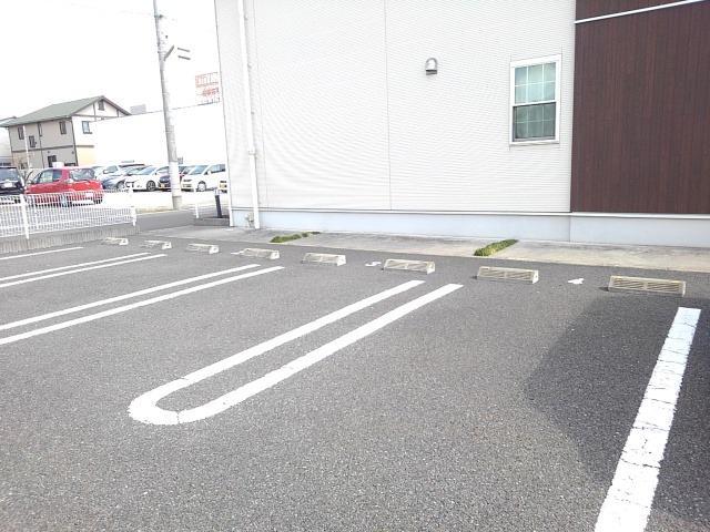 ベル・メゾンⅡ 駐車場