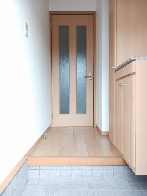 エミネンスＡ 玄関