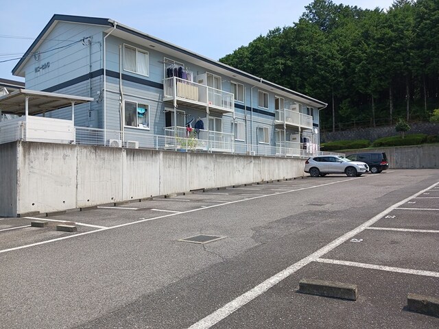 サニーヒルＣ 駐車場