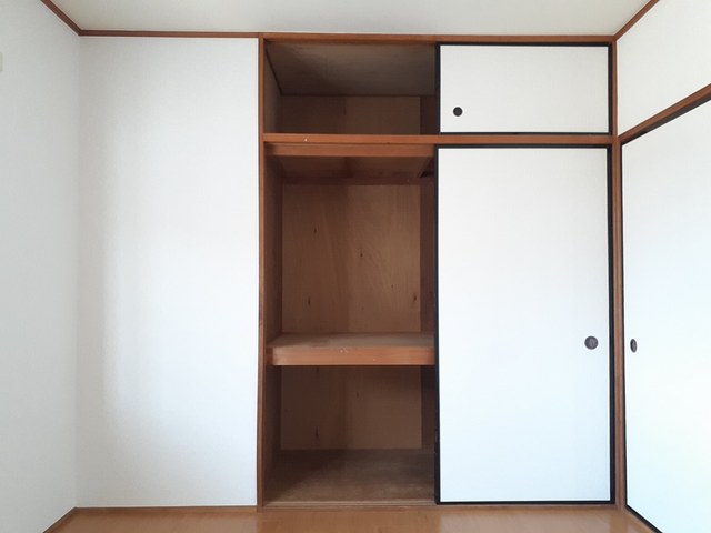 ロイヤルパレス恩田 収納
