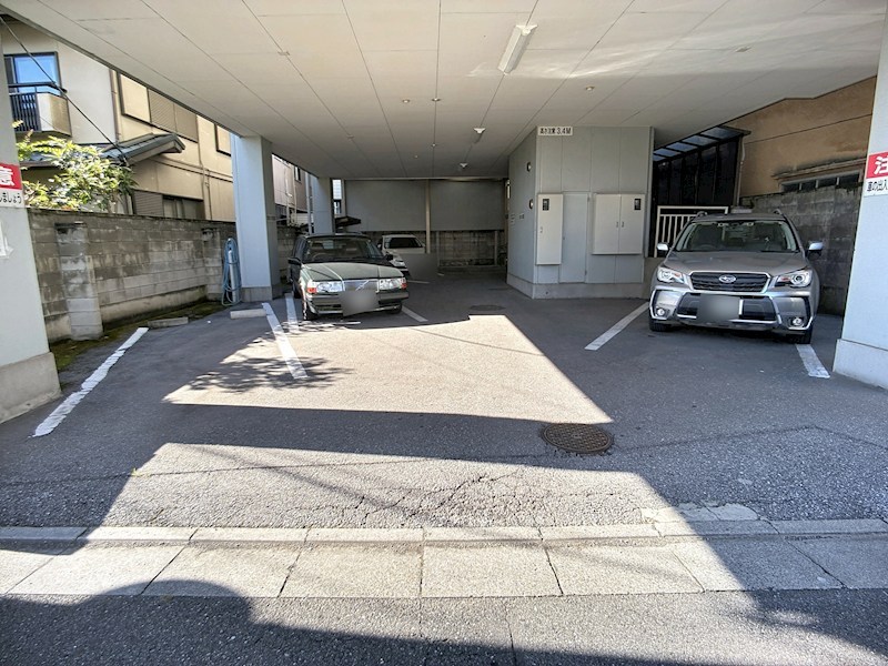 江戸屋ハイツ 駐車場