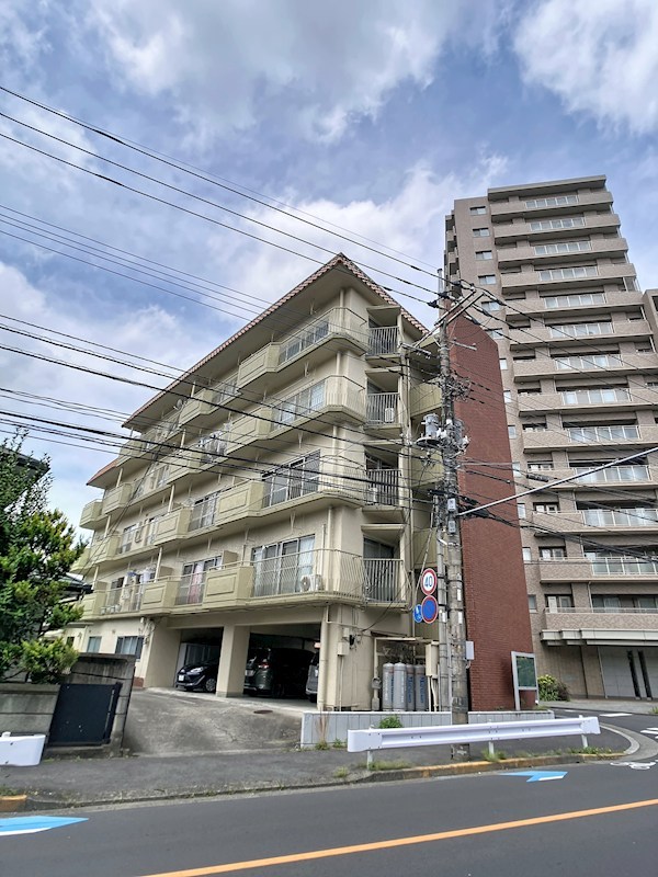 赤羽ハイツ1号棟 1F-W号室 外観
