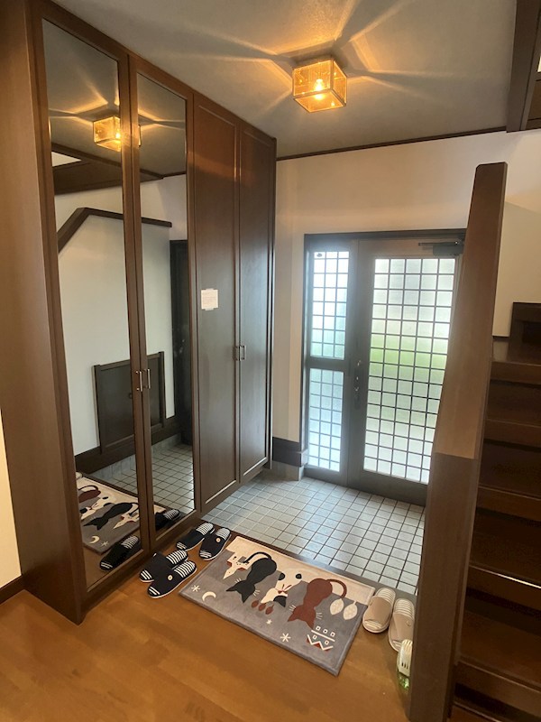 立伏町戸建 玄関