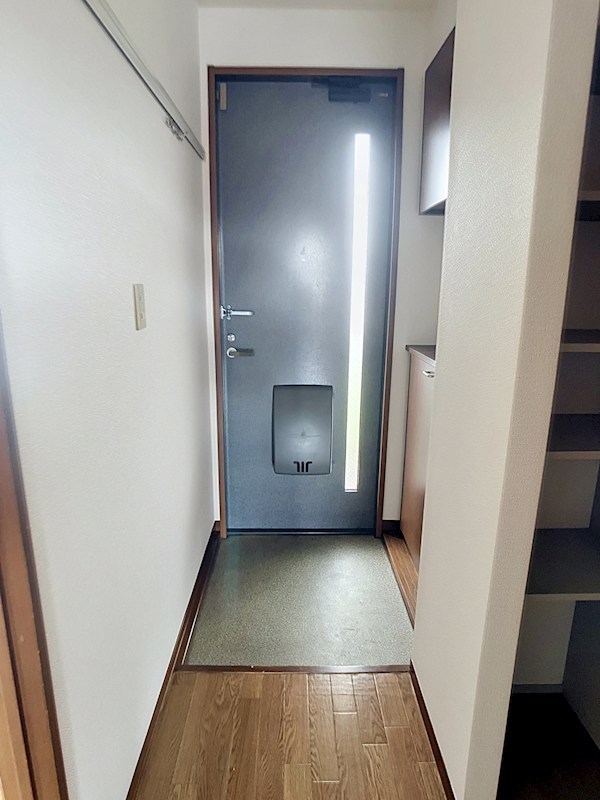 ガーデンテラス若宮 玄関