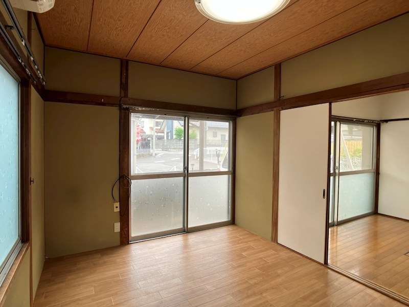 滝の原3丁目戸建 リビング