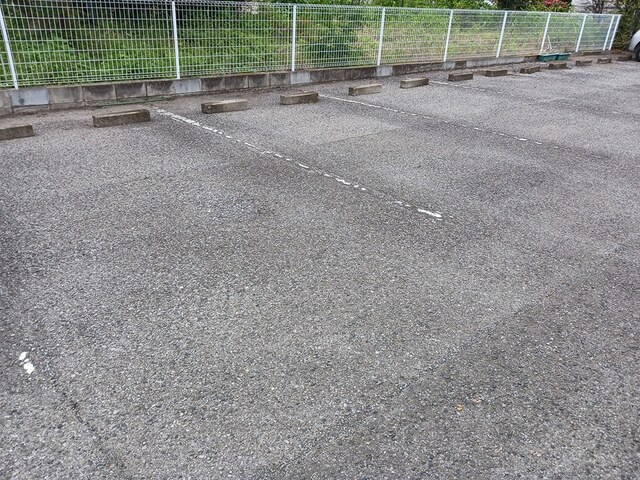 エリール藤 駐車場