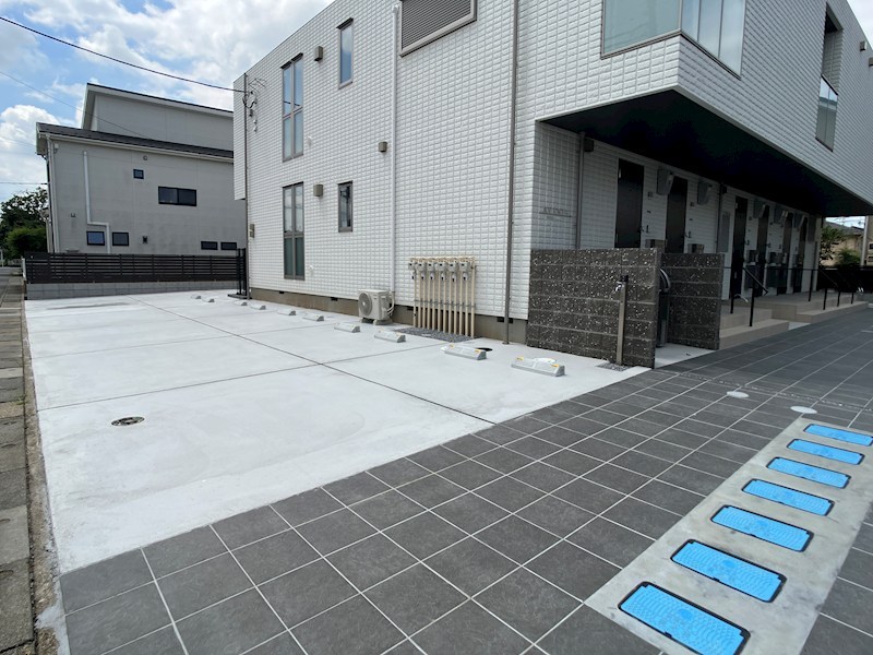 AVENIR 駐車場