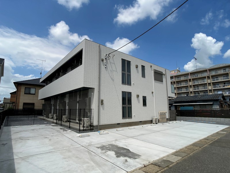 AVENIR 駐車場