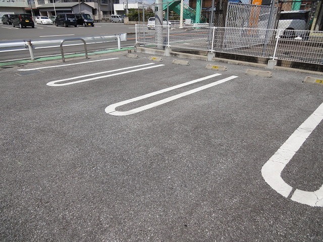 カーサプラシード　Ⅲ 駐車場