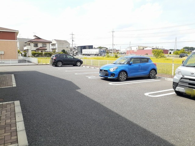 アルタイルⅢ 駐車場