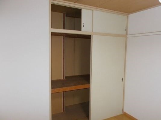 リバーサイドハイツ 収納