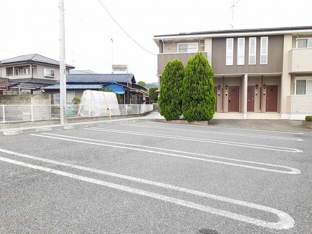 グリシーヌＡ 駐車場
