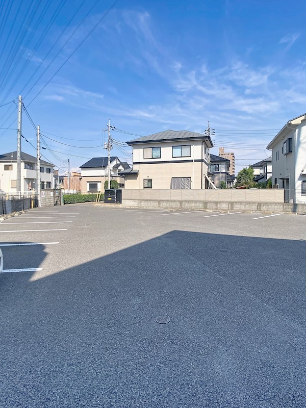 グランペール 駐車場