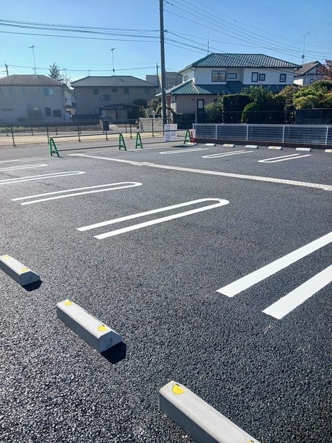 カーサエテルノＣ 駐車場
