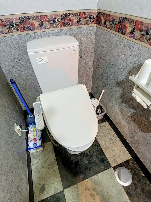 中今泉一丁目テナント トイレ
