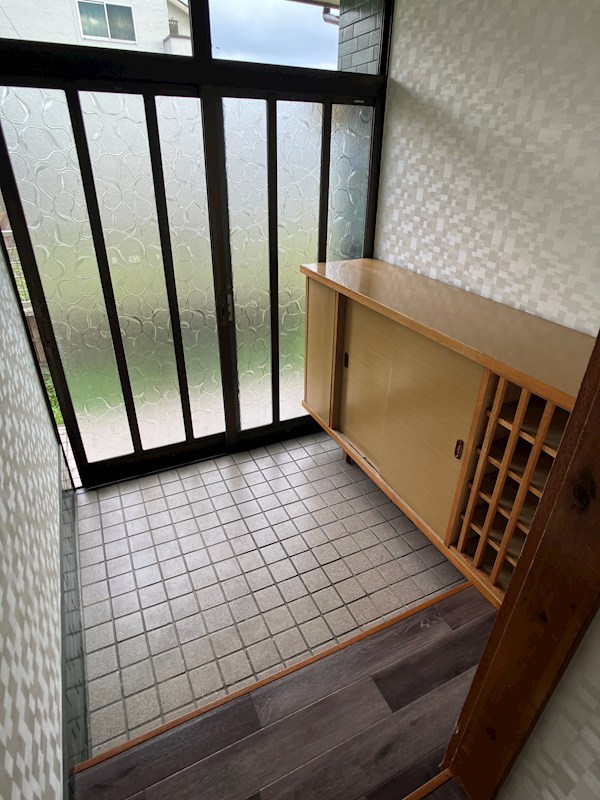 駒生町1丁目戸建 玄関