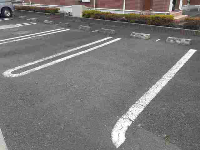 ヴィラ・大堀端Ａ 駐車場