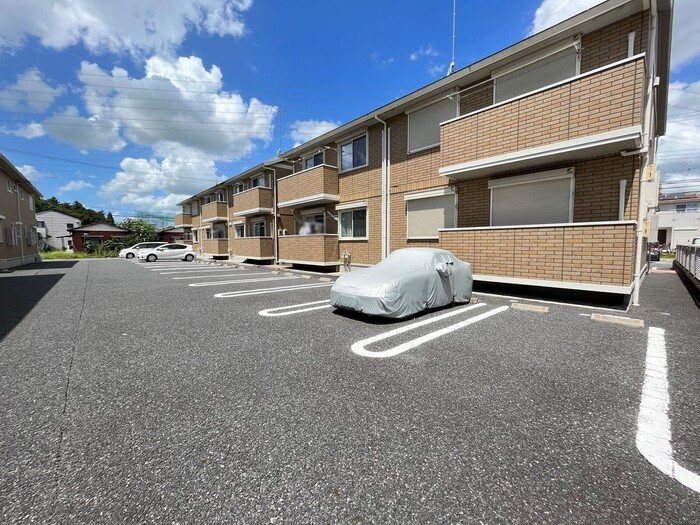 プレジールＣ 駐車場