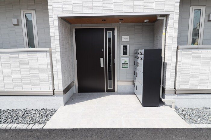 ディーポルックス エントランス