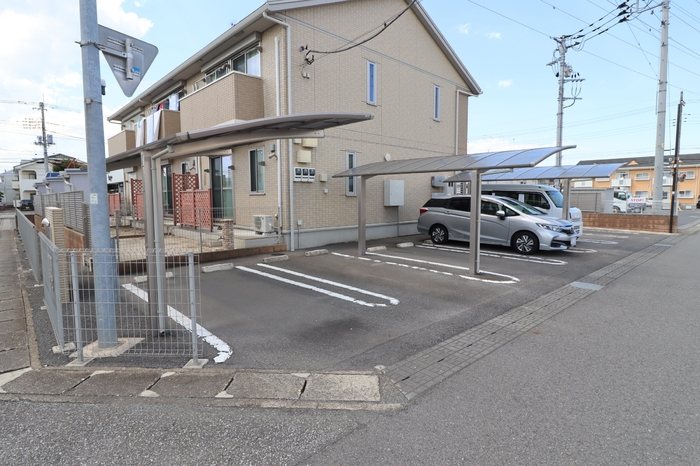 ポンテ　ローザ 駐車場