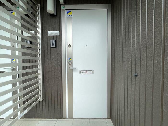 モン　ビラージュ　A 玄関
