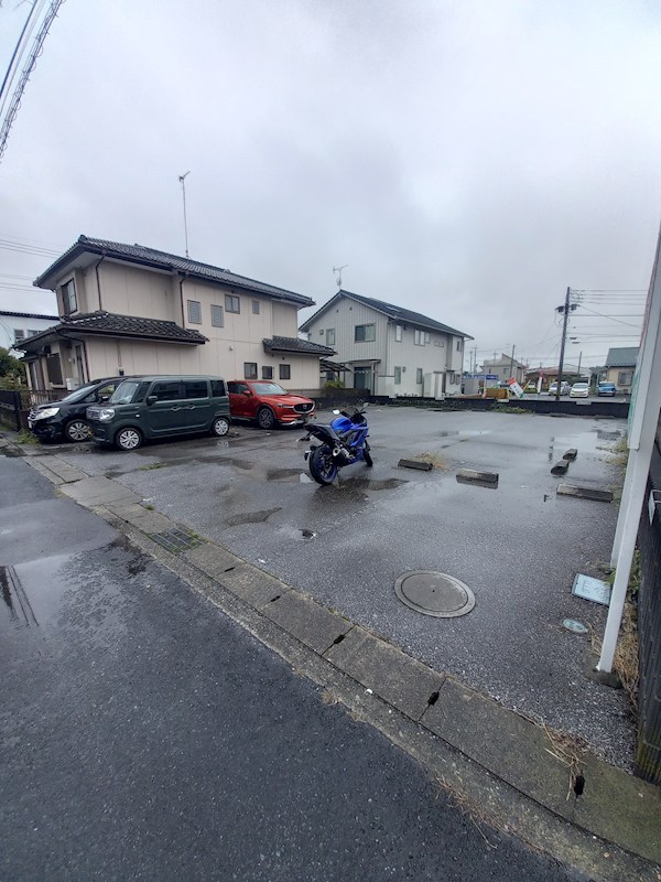 サンパレス東浦 駐車場