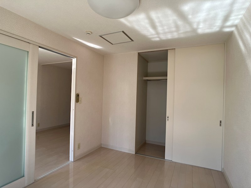 ロワールレジデンス7番館   収納