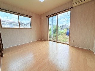 平松本町貸家 ベランダ