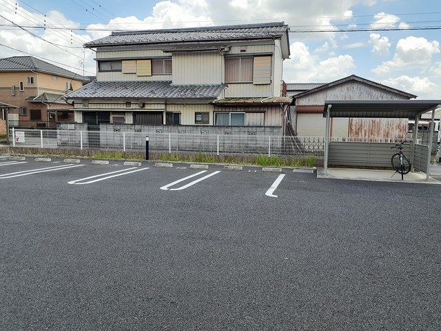 アクアーリオ 駐車場