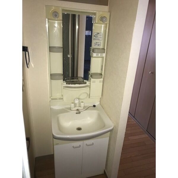 オーベルジュ元今泉 洗面所