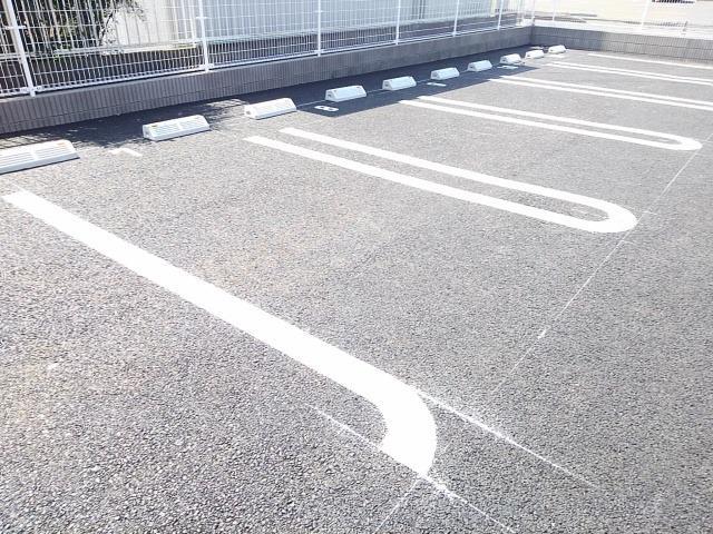 フォルシュ　グランツ 駐車場