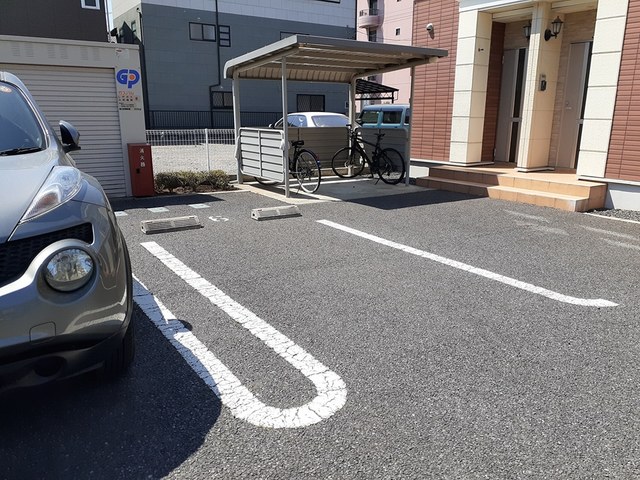 モーニング・サンＡ 駐車場