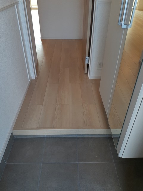 アマティ 玄関