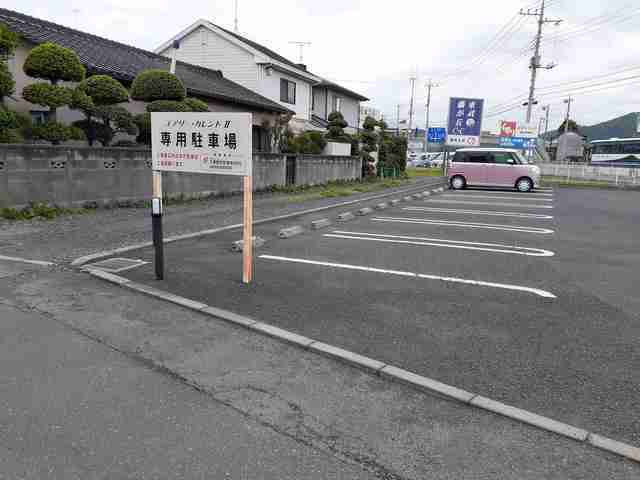 エアリー・カレントⅡ 駐車場