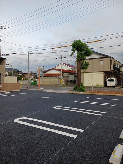 イスラ　フェリス 駐車場