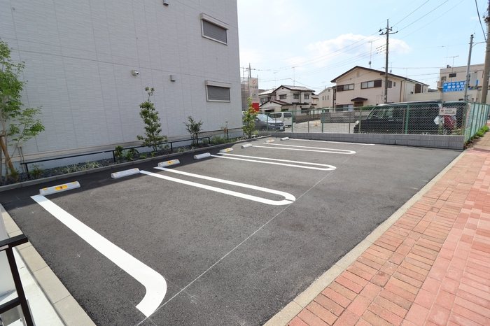 ディーカストル 駐車場