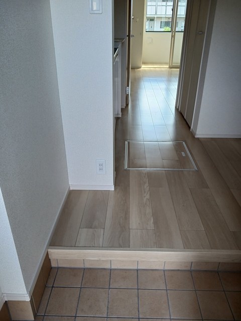 オネスティ 玄関
