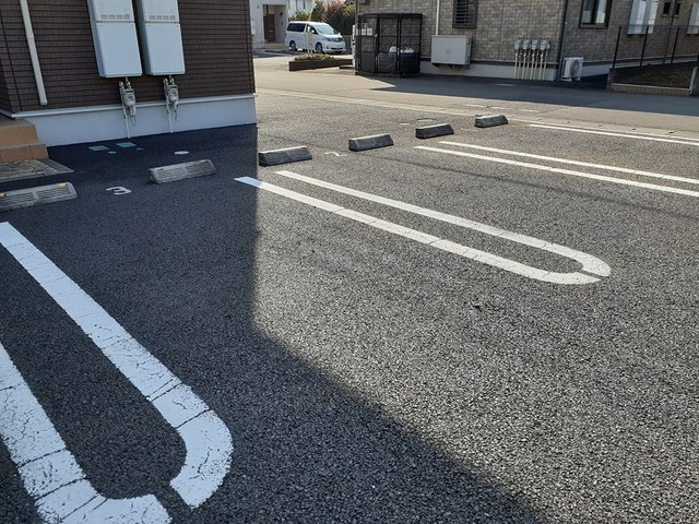 ガーデンヒル　Ｅ 駐車場