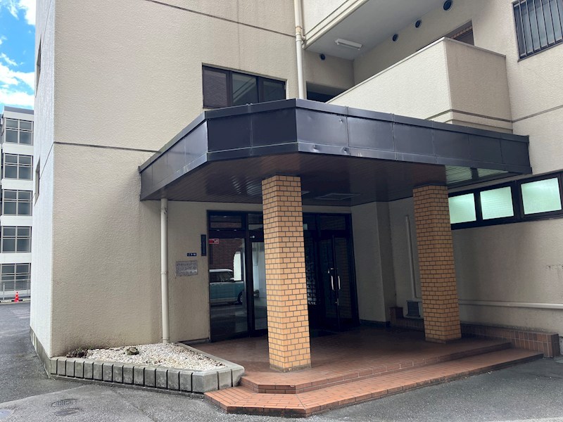 メゾン千秀 エントランス