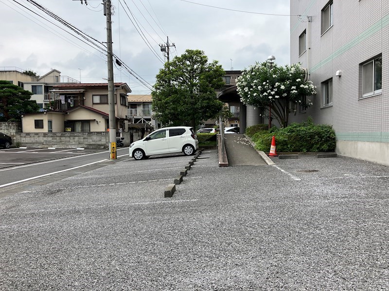 LIBERTY　OAK 駐車場