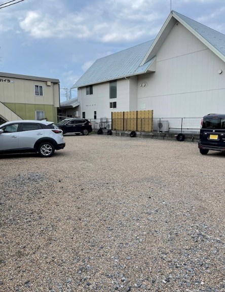 ローズハイツ 駐車場