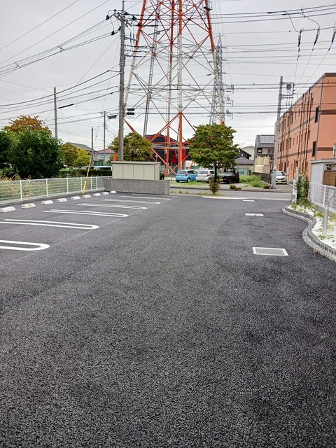 オネスティ 駐車場