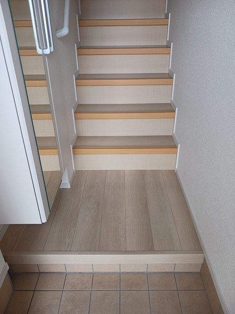 オネスティ 玄関