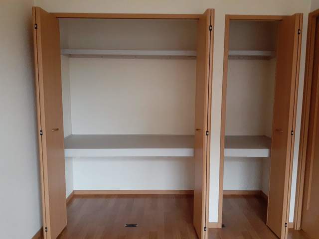 ラフレシールＡ 収納