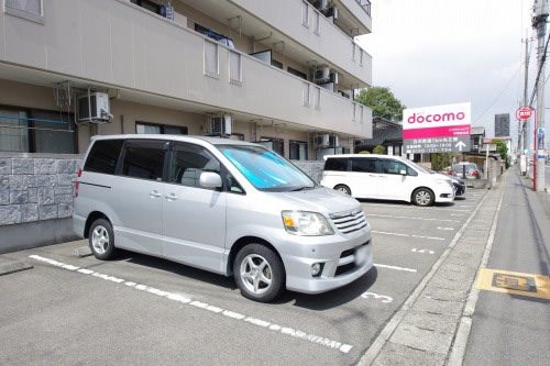 プレミール 駐車場
