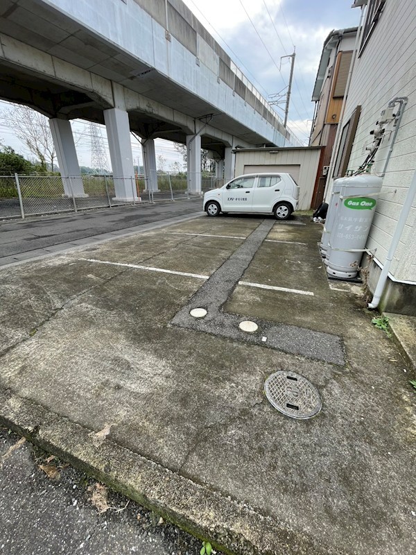 プランドールコット 駐車場