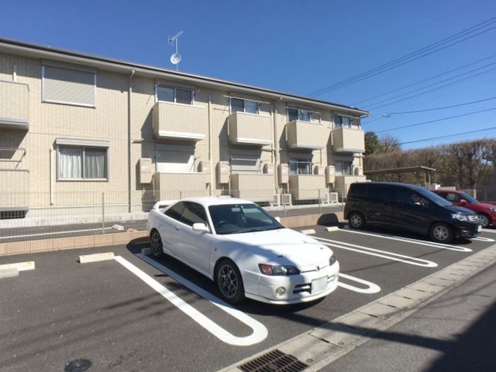 グレース　ラパン 駐車場