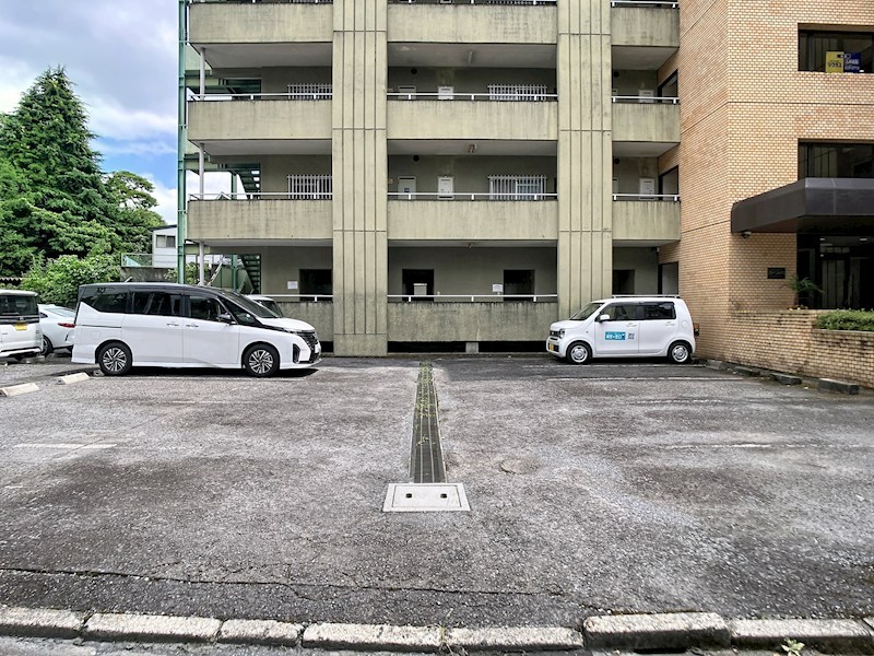グリーンハイツ 駐車場