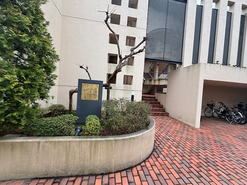 フロレスタ大倉山壱番館 エントランス